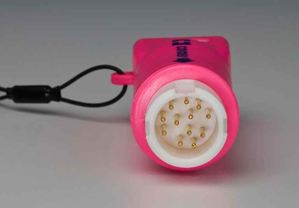 Kendall DL™ -sovitin, 3- ja 5-johtimen Philipsin 12-pinnisille näytöille, uudelleenkäytettävä, sovitin, 3- ja 5-joht Philips 