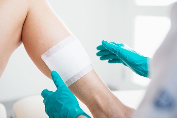 Superabsorberande förband DryMax Easy, 10x20cm - DryMax - 2