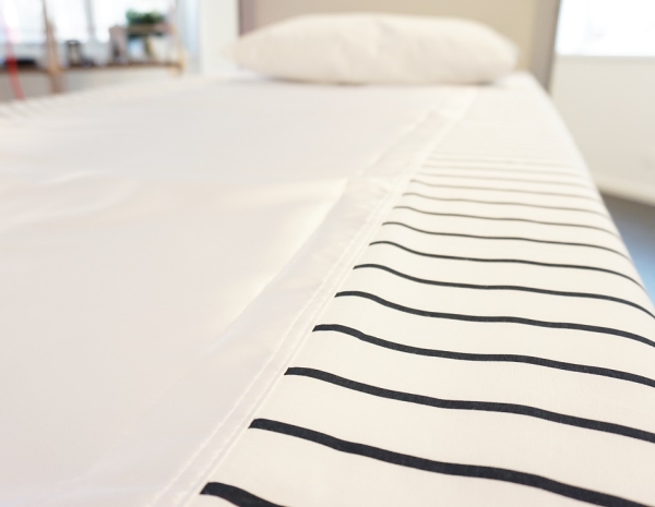 Glidlakan Qorpus Vita, 140x200cm, mönstrat