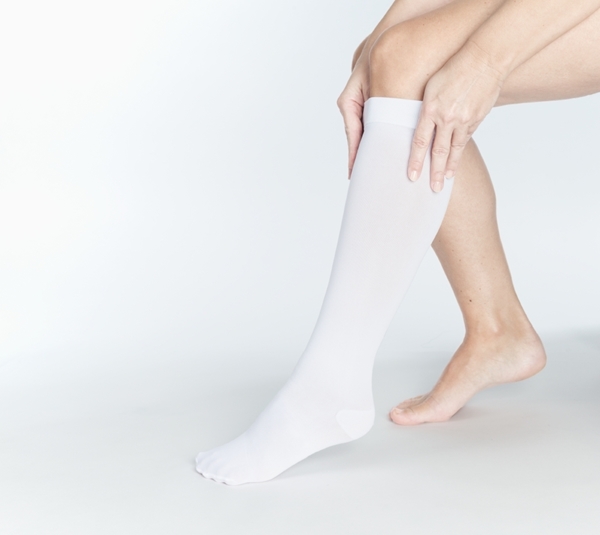 Kompressionsstrumpor för sår Actico UlcerSys, XL 3 vita understrumpor - Actico