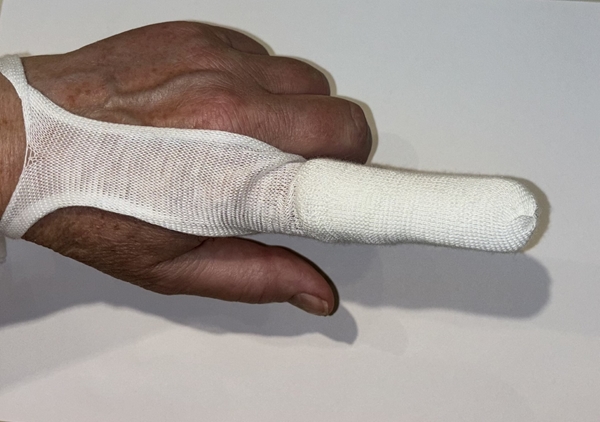 Fingerförband tubgas FingerDerm, medium vadderat steril - FingerDerm
